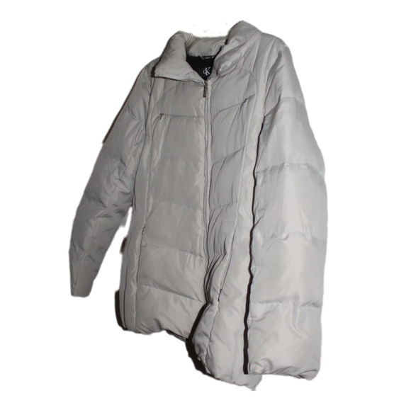 Women's Down Puffer Jacket - Picture 4 of 15